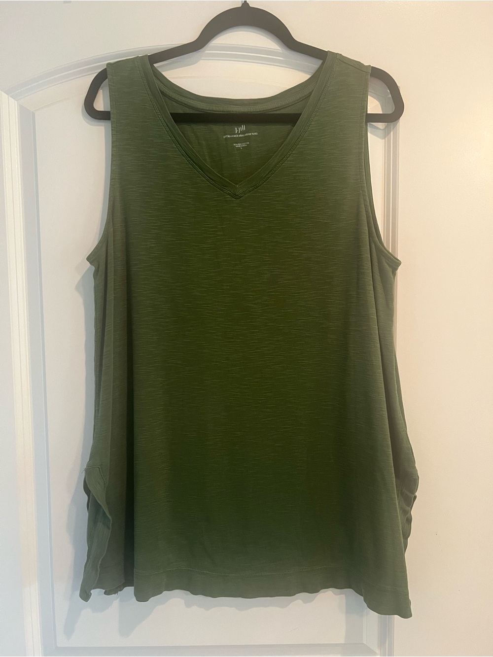J. Jill Olive Green V-Neck Sleeveless Top XL - Picture 2 of 3